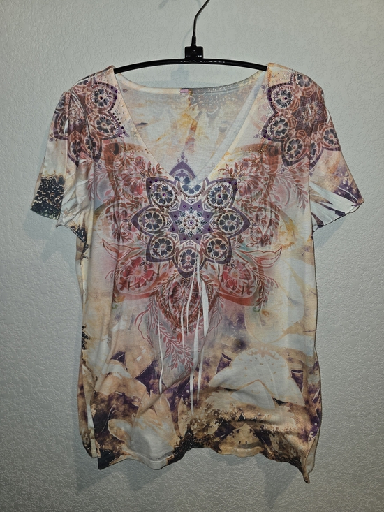 Source Unknown Tops - Boho Mandala Rhinestone V-Neck Short Sleeve Top - Size Medium (Rusty Henna)